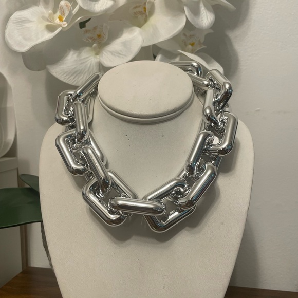 GOLD STATEMEANT AUTUMN NECKLACE - Picture 7 of 8